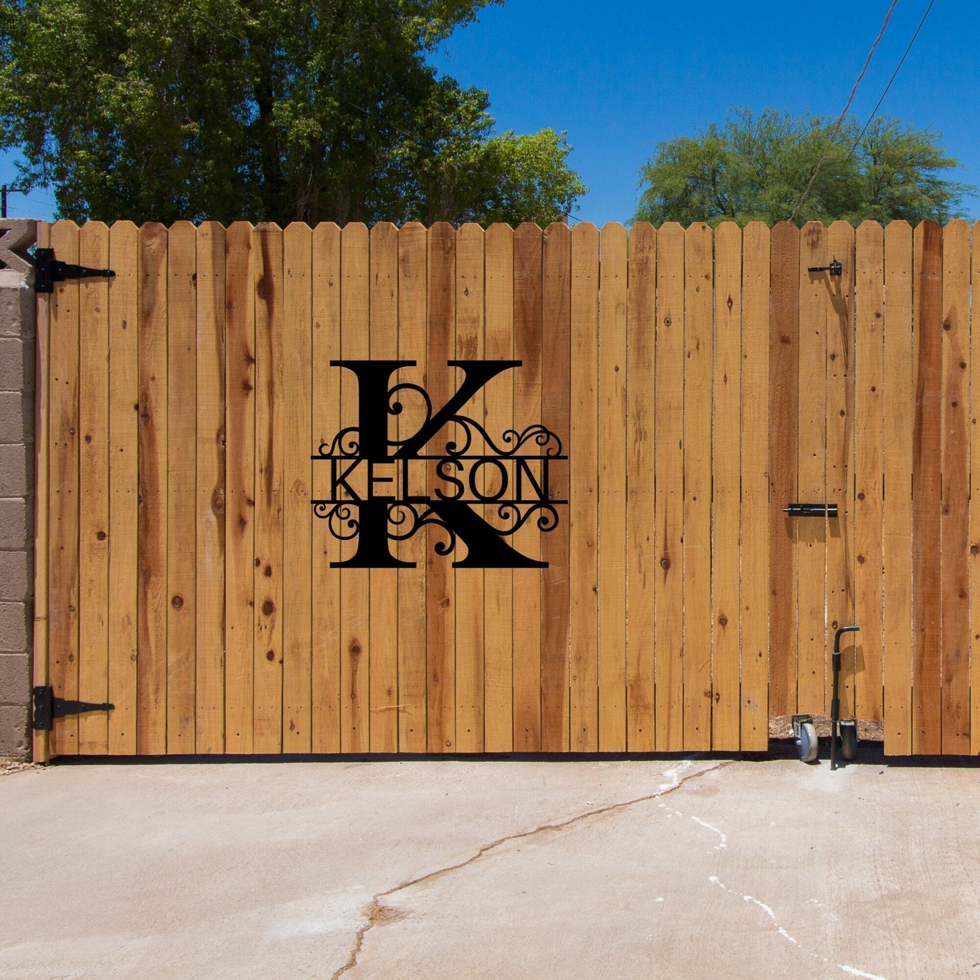 Personalized Family Name Metal Sign, Large Metal Wall Art,Metal Monogram Sign, Last Name Sign, Housewarming Gift, Custom Metal Name Sign