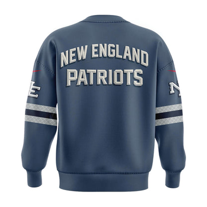 Limited edition New England Patriots Sweatshirt 𝙍𝙞𝙫𝙖𝙡𝙧𝙞𝙚𝙨. For fans in 2025!