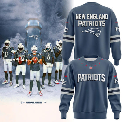 Limited edition New England Patriots Sweatshirt 𝙍𝙞𝙫𝙖𝙡𝙧𝙞𝙚𝙨. For fans in 2025!